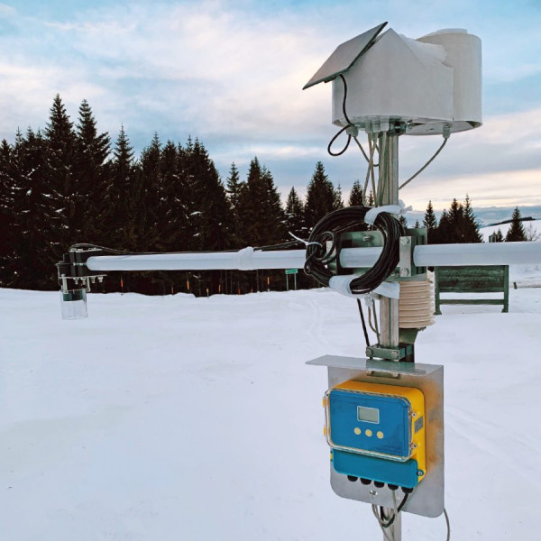 Détecteur d'épaisseur de neige à ultrasons